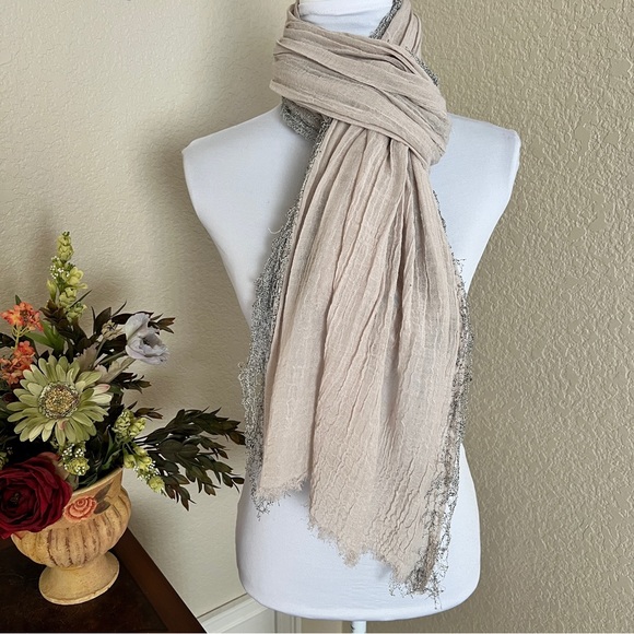 Janie Besner Wool Blend Scarf - Picture 3 of 7